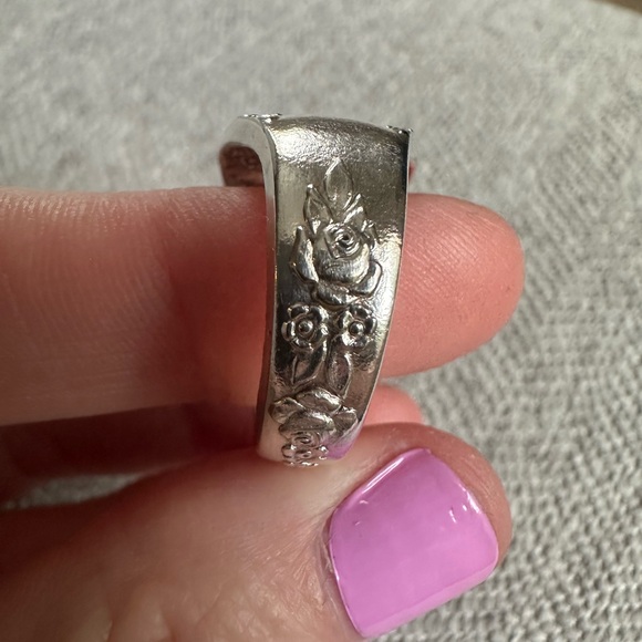 Rose Spoon Ring - Picture 11 of 15